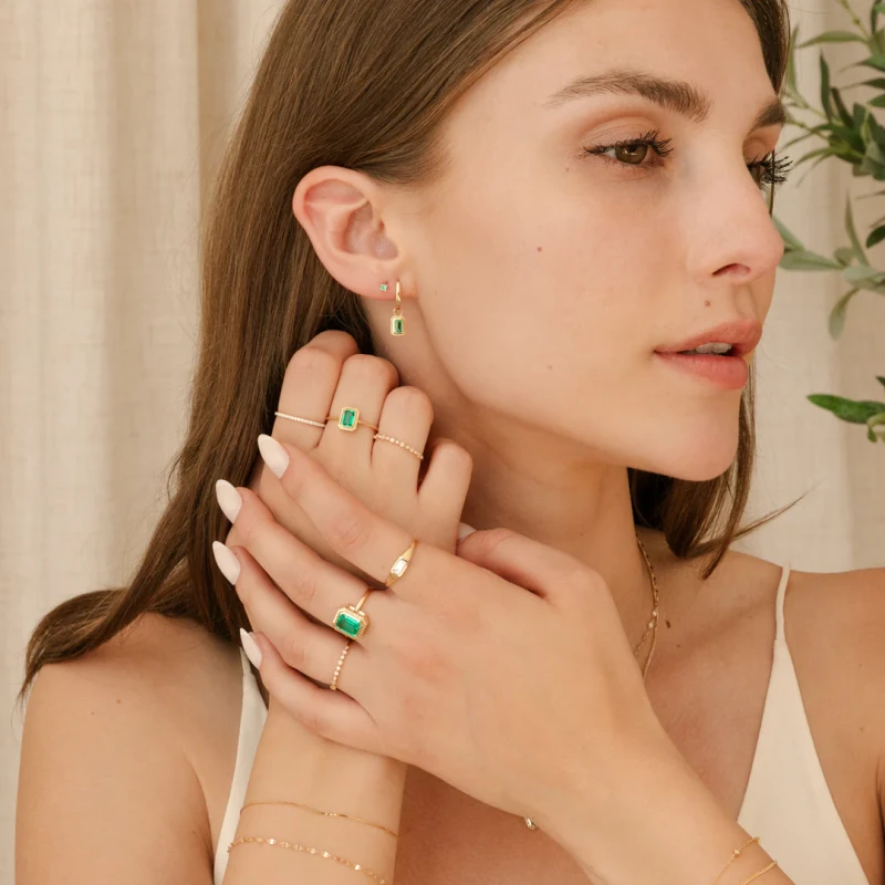 Ribbed Emerald Hoop Earrings 2