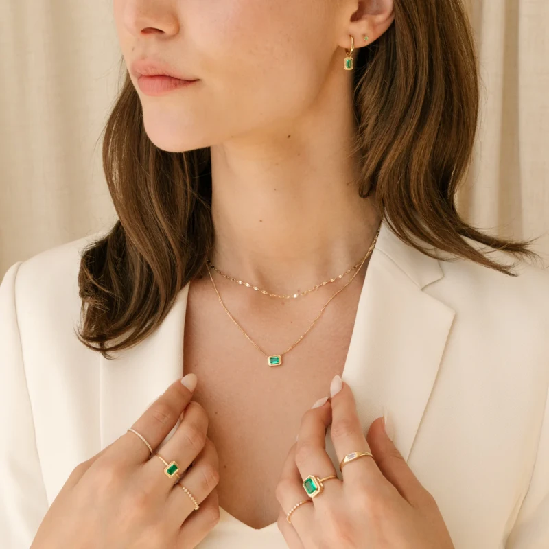 Ribbed Emerald Hoop Earrings 4