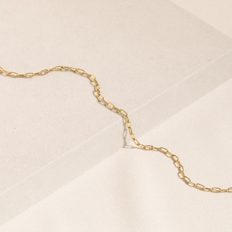 Twisted Paperclip Chain Necklace 3