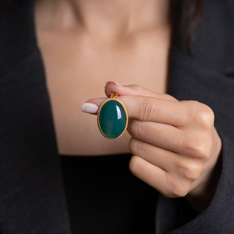 9K Gold Handcrafted Large Pendant with Green Agate Stone 3